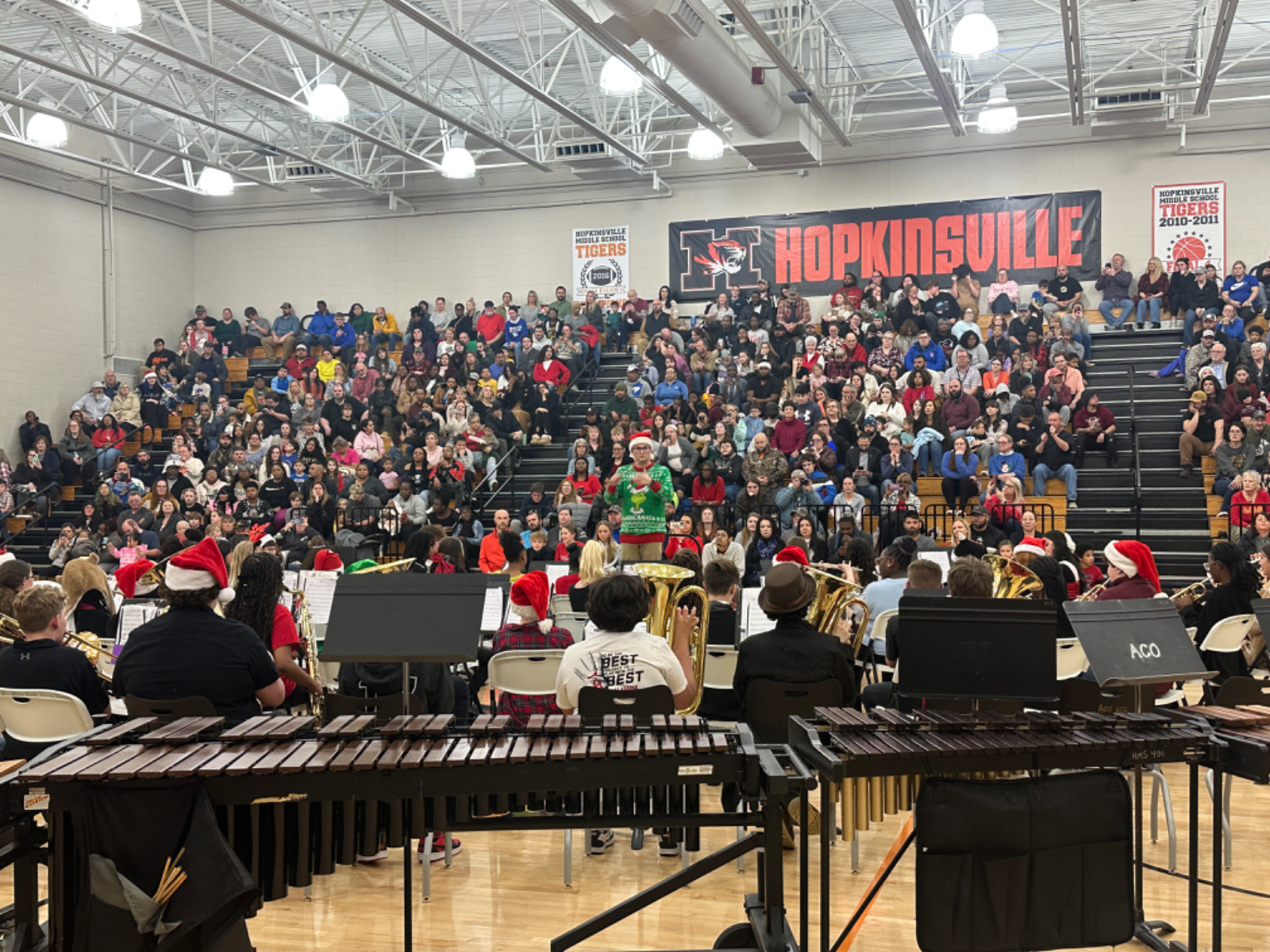 Hopkinsville Middle School Band Spreads Holiday Cheer with Packed Performance Hopkinsville Middle School Band Spreads Holiday Cheer with Packed Performance