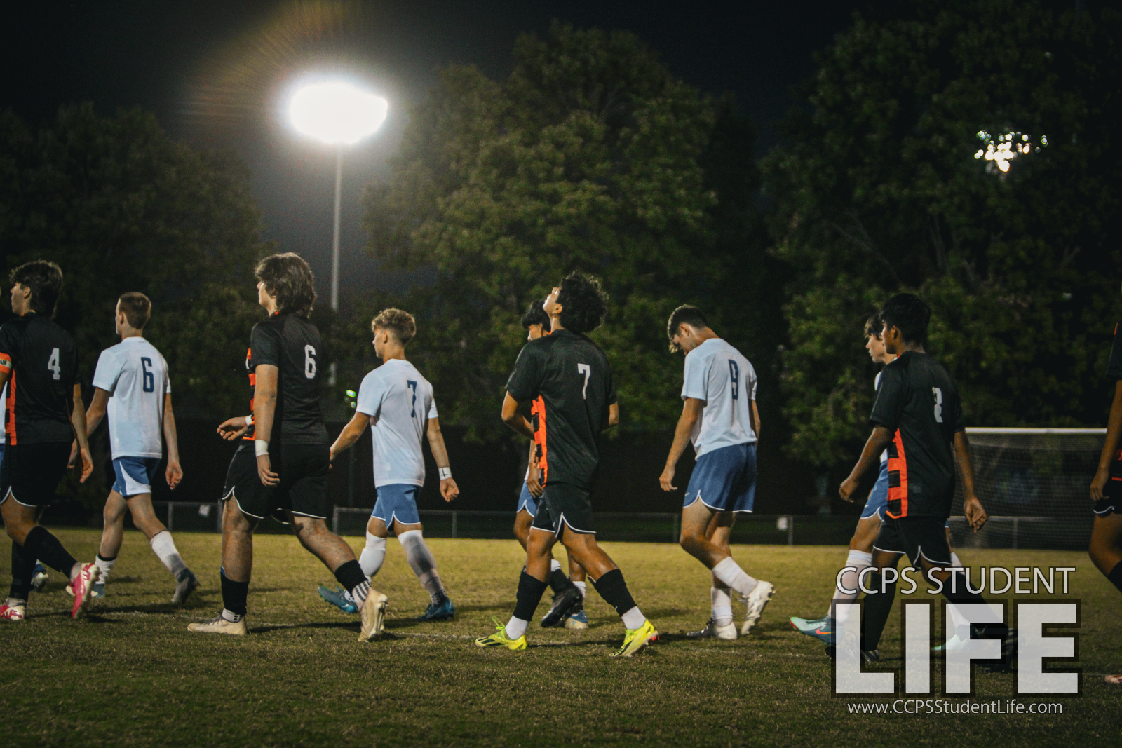 Colonels Triumph Over Tigers to Reach District Championship