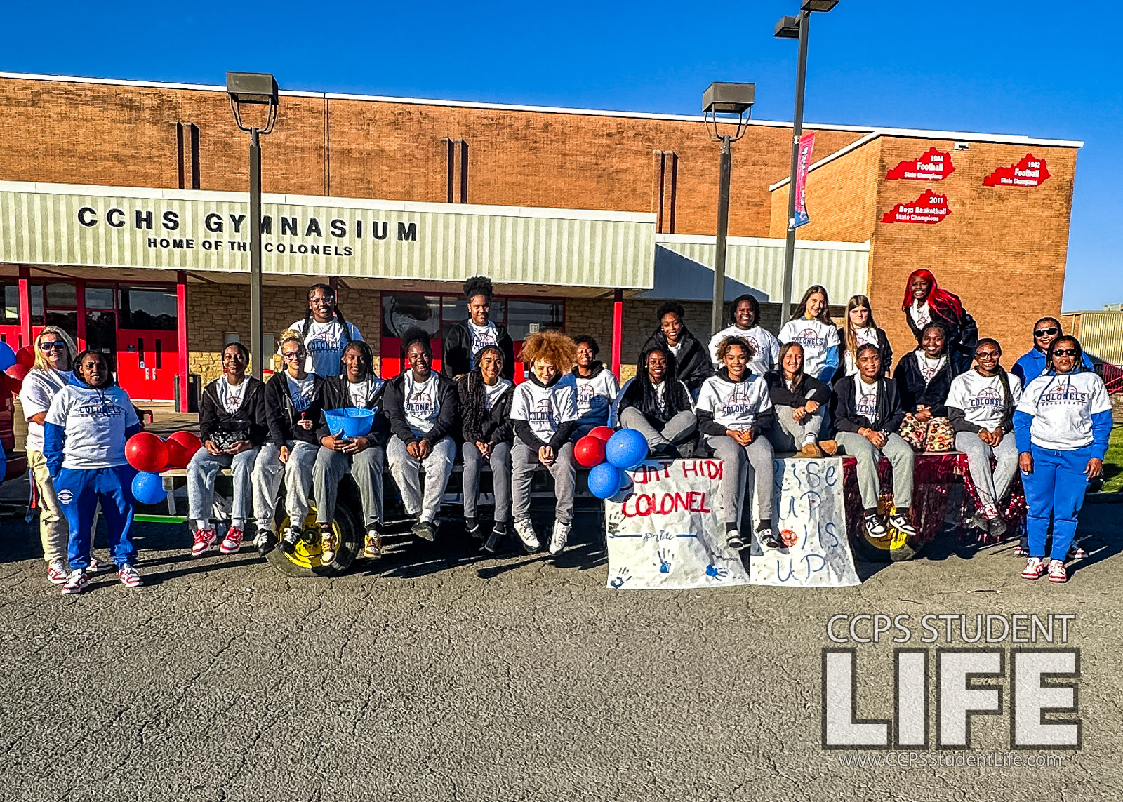 Lady Colonels Join in on the fun with Homecoming Float and Team Dinner Lady Colonels Join in on the fun with Homecoming Float and Team Dinner