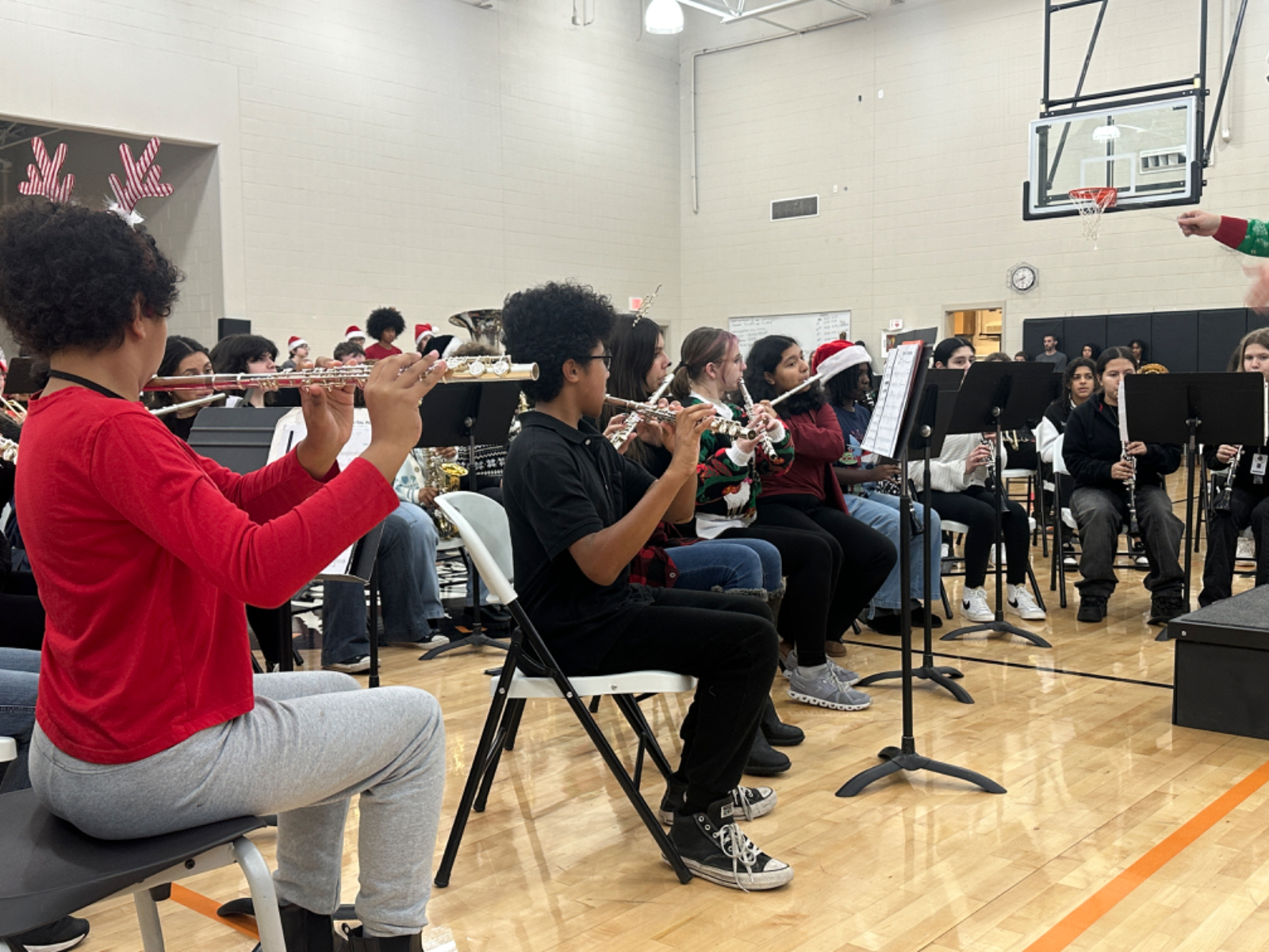 Hopkinsville Middle School Band Spreads Holiday Cheer with Packed Performance Hopkinsville Middle School Band Spreads Holiday Cheer with Packed Performance