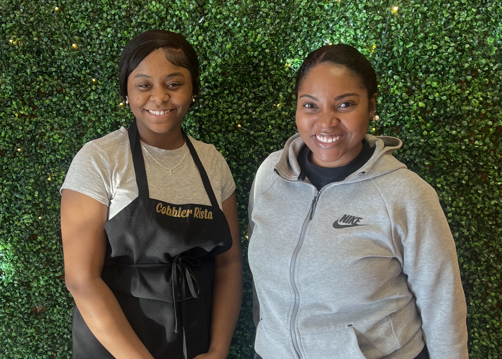 Quiyone Witherspoon Gains Culinary Experience at The Peach Cobbler Factory Quiyone Witherspoon Gains Culinary Experience at The Peach Cobbler Factory