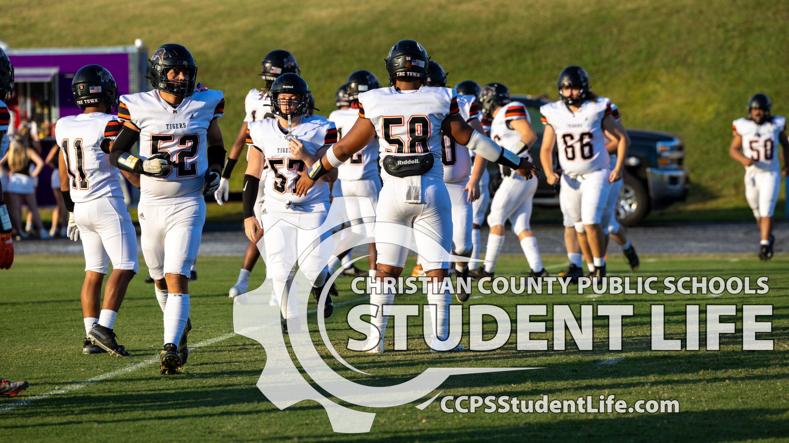 Photos: HHS Football vs. Madisonville – 8-29-25